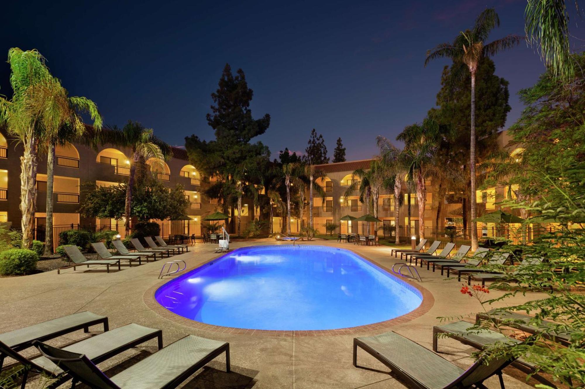 Embassy Suites By Hilton Phoenix Tempe Kültér fotó